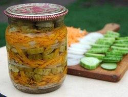 16 рецептов салатов из огурцов (резанные огурцы).