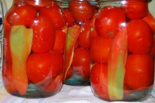 Маринованные помидоры к столу