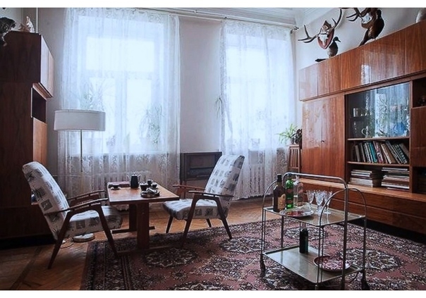 Как создать стильный интерьер с помощью старой советской мебели?