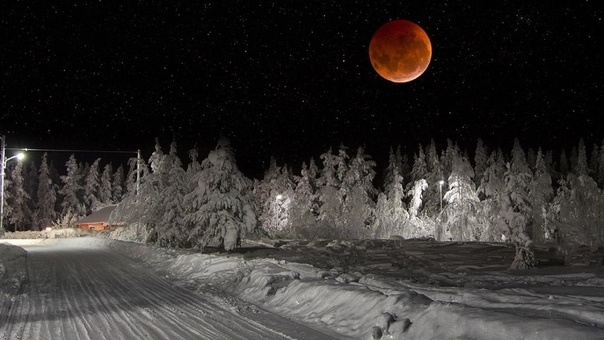 12 февраля в народном календаре - Трехсвятие, Васильев день.