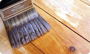 Химическая чистка деревянного пола