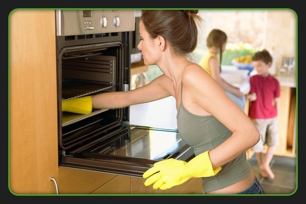 Как почистить духовку с помощью мыльного пара?