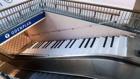 Необычная лестница-пианино