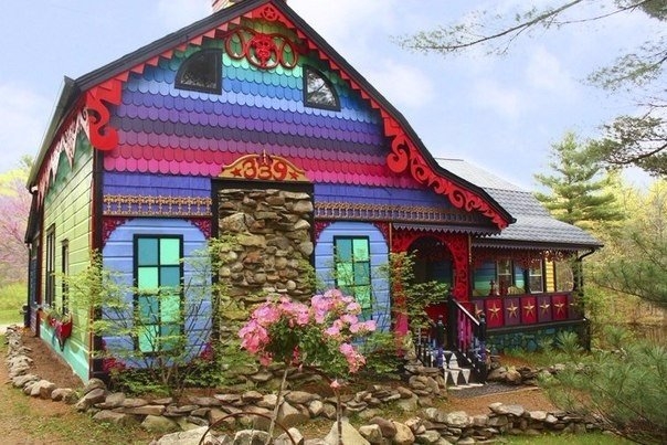 «Радужный» дом художницы из Нью-Йорка